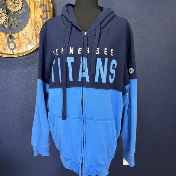Tennessee Titans Two-tone Blue and Navy Zip-up Hoodie, Size XL - Picture 1 of 7
